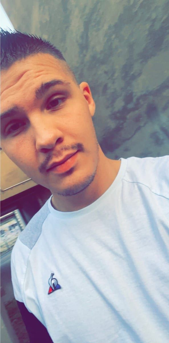 Abdala - Jeune gay à Innerferrera Profil de Abdala, 42 ans, Jeune gay à Innerferrera (Grisons)