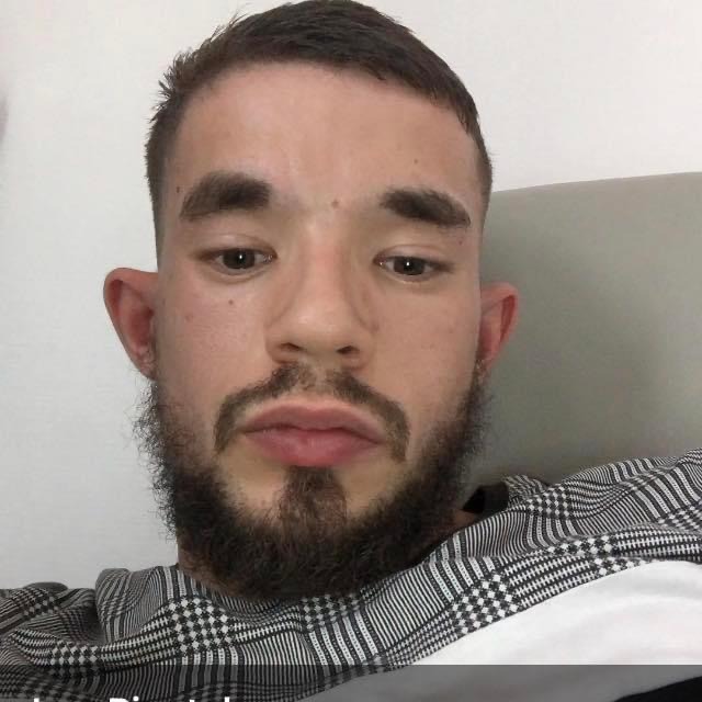 Harold - Jeune gay à Hellsau Profil de Harold, 36 ans, Jeune gay à Hellsau (Berne)