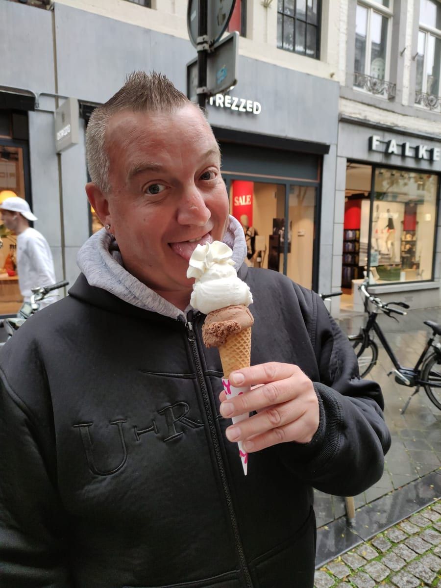 Profil de Naly, 45 ans, Jeune gay à Cronay (Vaud)