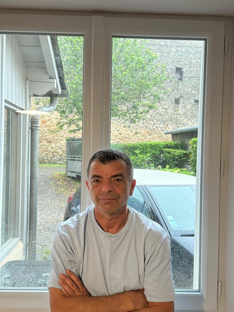 Mike - Jeune gay à Zullwil Profil de Mike, 44 ans, Jeune gay à Zullwil (Soleure)