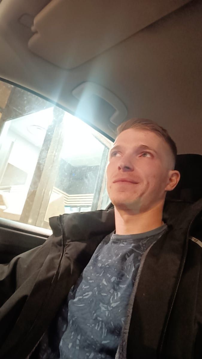Azem - Jeune gay à Eigergletscher Profil de Azem, 34 ans, Jeune gay à Eigergletscher (Berne)