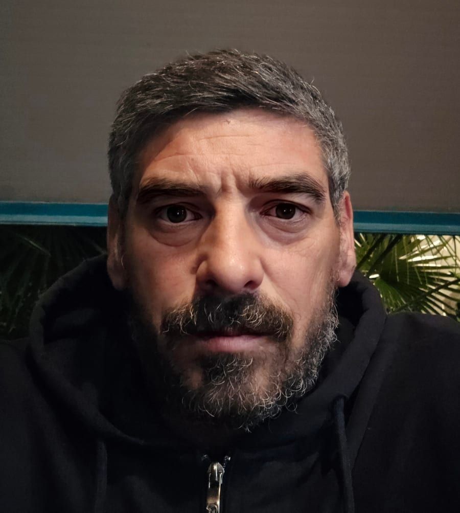 Mohamed-rayane - Jeune gay à St. Niklausen OW Profil de Mohamed-rayane, 44 ans, Jeune gay à St. Niklausen OW (Obwald)