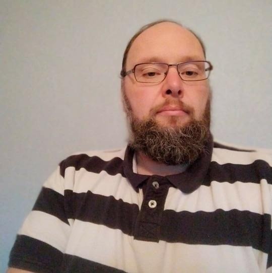 Lilio - Jeune gay à Champfèr Profil de Lilio, 36 ans, Jeune gay à Champfèr (Grisons)