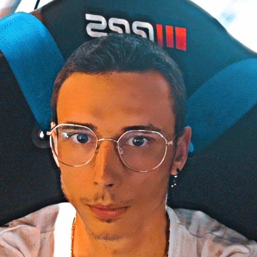 Michelangelo - Jeune gay à Danis Profil de Michelangelo, 24 ans, Jeune gay à Danis (Grisons)