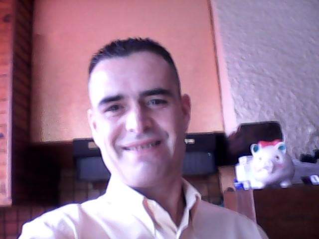 Angebert - Jeune gay à Ilanz Profil de Angebert, 36 ans, Jeune gay à Ilanz (Grisons)