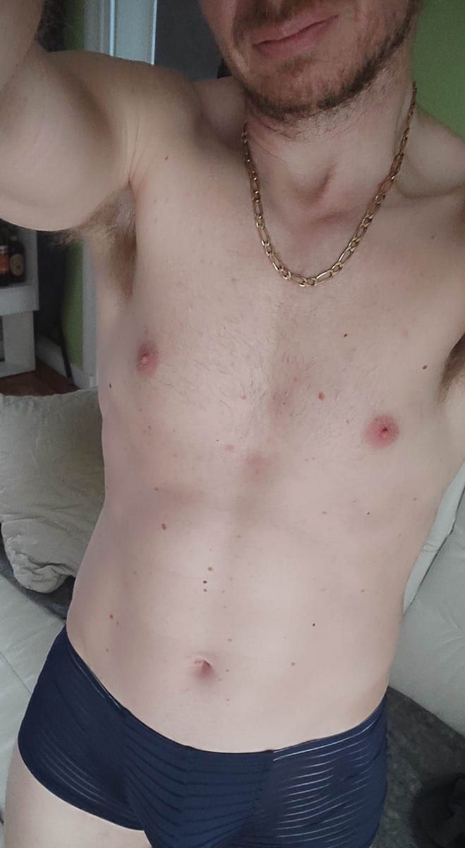 Profil de Alae, 32 ans, Jeune gay à Niederwald (Valais)