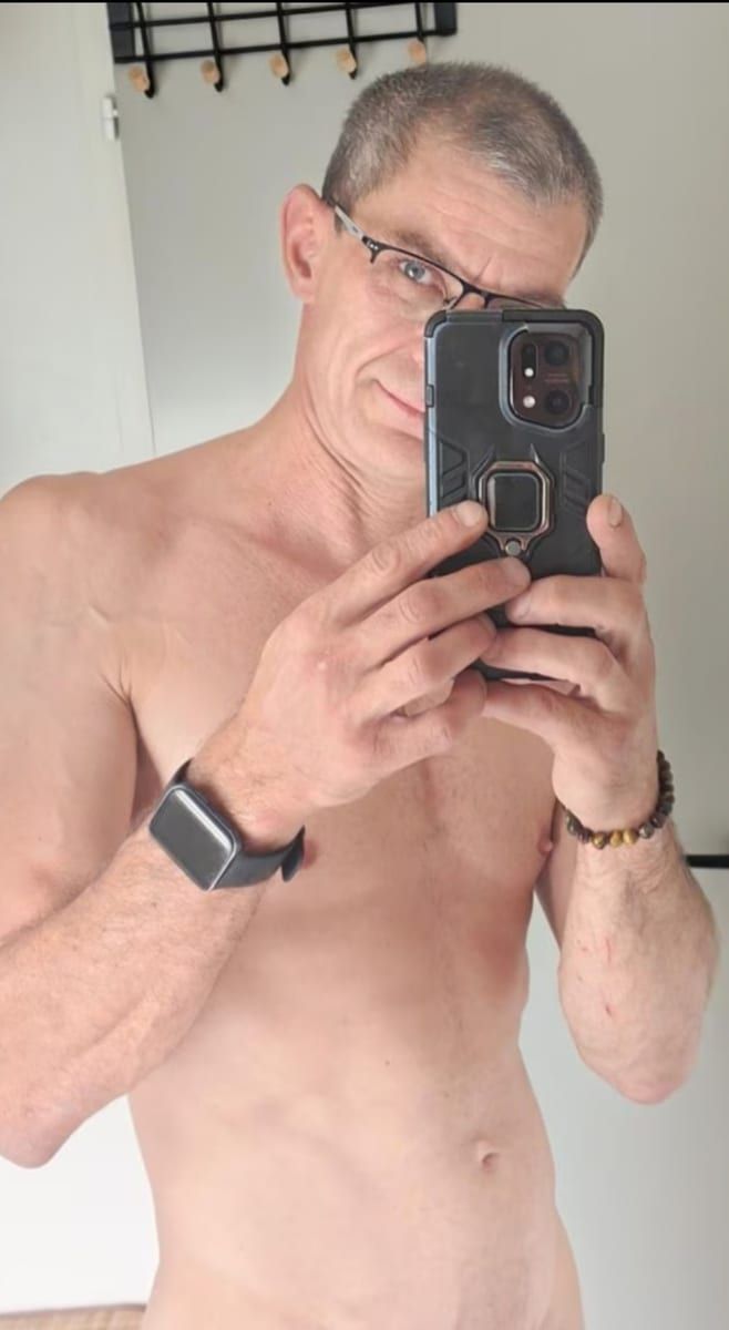 Profil de Howel, 28 ans, Jeune gay à Theilingen (Zurich)